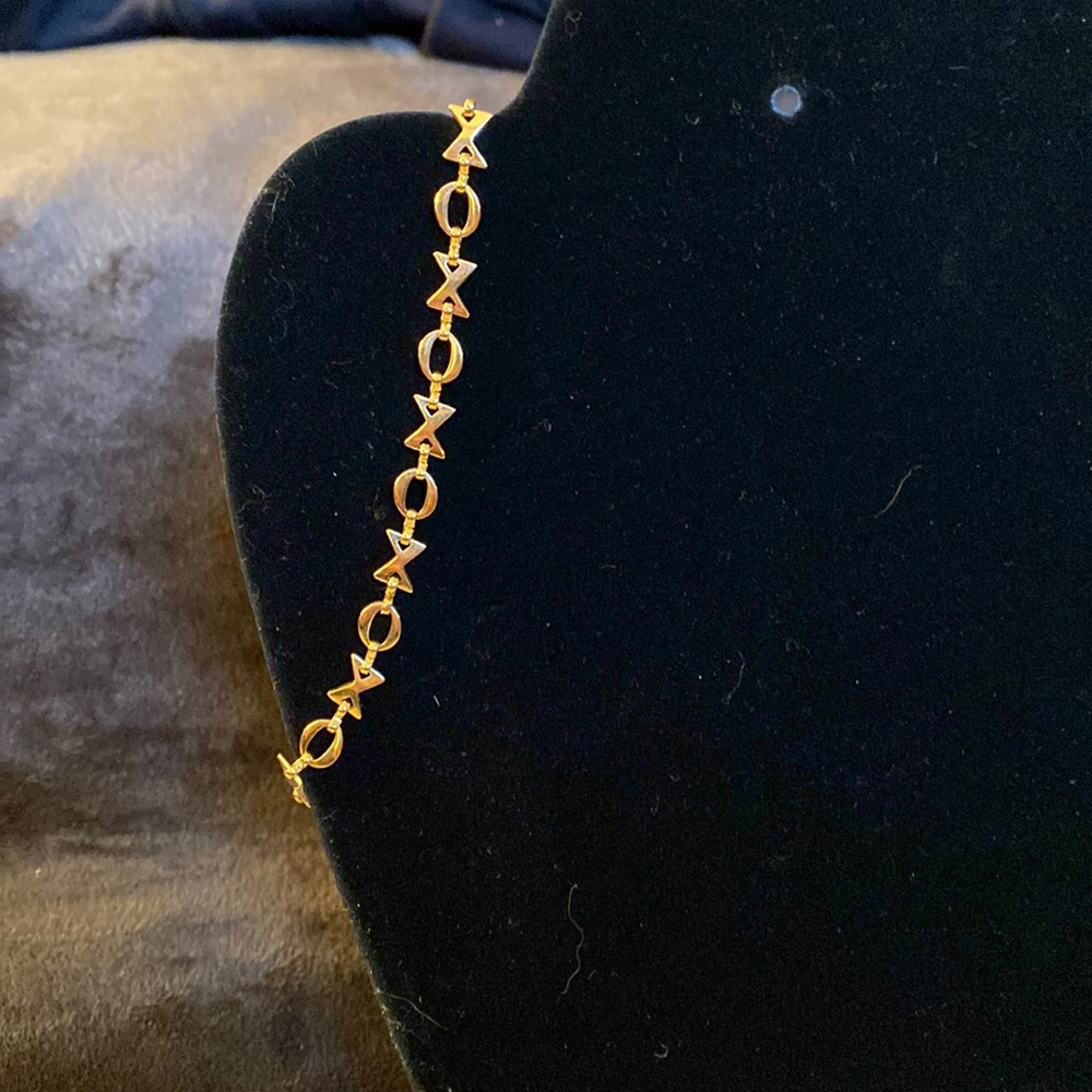 Vintage Avon bracelet hugs and kisses gold tone LARGE